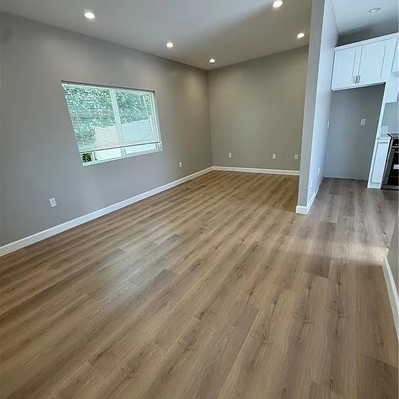 6246 Tujunga Ave — Photo 2