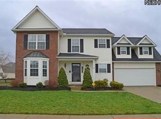 31907 Pondside Dr, Avon Lake, OH 44012