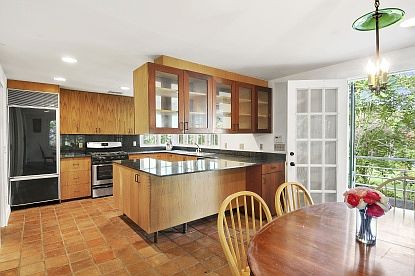 4th image of 5 Maylen Dr