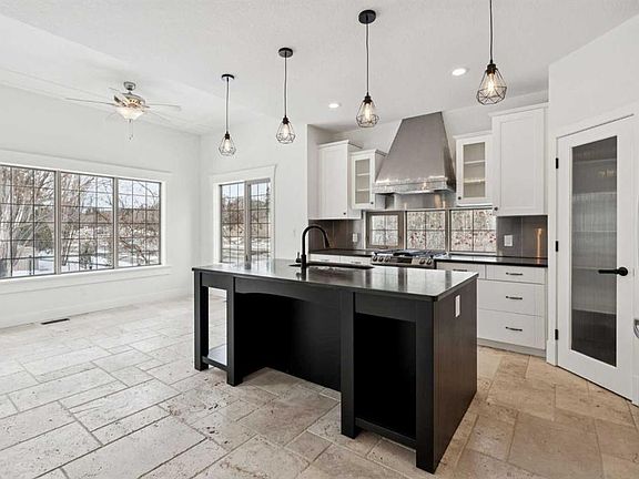 5th image of 1 Discovery Ridge Line SW