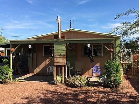 2nd image of 2040 Swan Cir