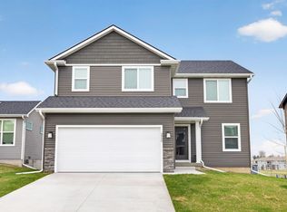 2920 Yordi Dr, Norwalk, IA 50211