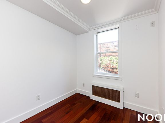 4th image of 40 Troutman St #2G