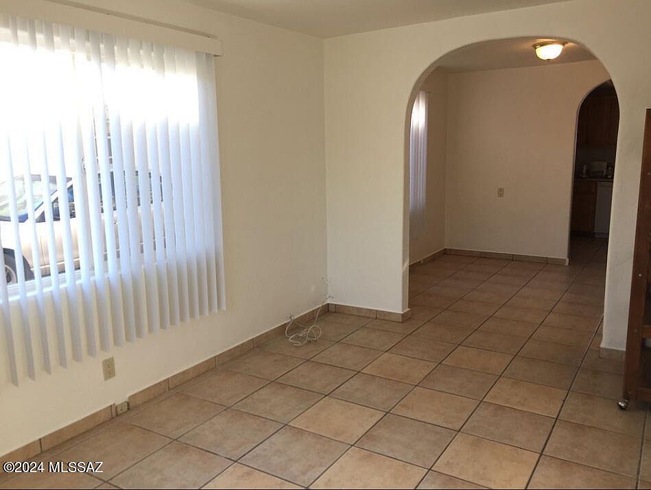 1st image of 613 E Drachman St