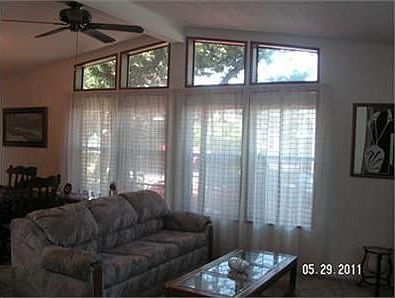 3rd image of 20 River Bend Dr