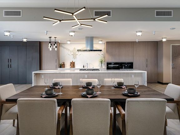5th image of 188 W Saint James St #10512