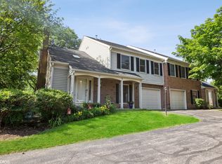 163 Bright Ridge Dr, Schaumburg, IL 60194