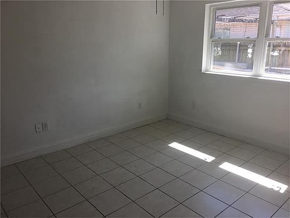 5th image of 6231 London Ave