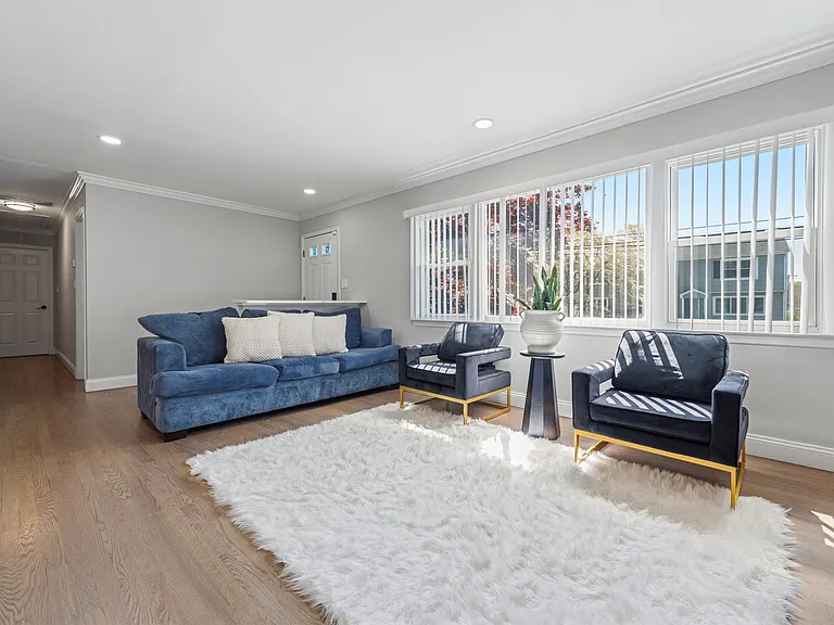 130 Deramo Pl — Photo 13