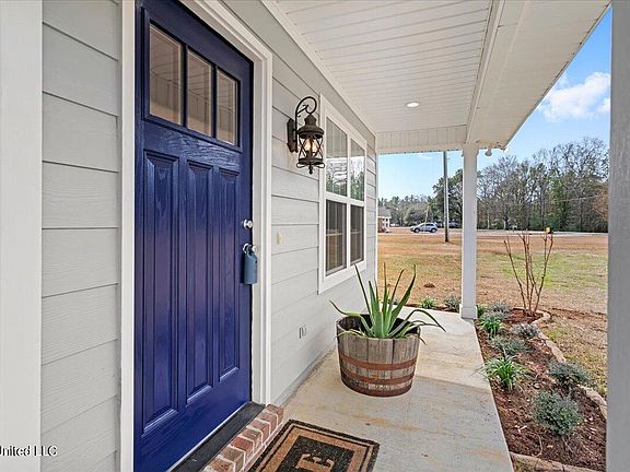 4th image of 117 Clifton Brown Ln