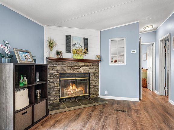 4th image of 6 Homeplace Ct