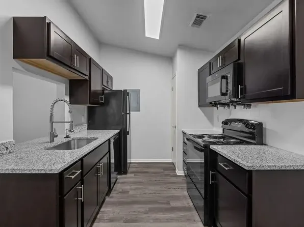 Encino Park Apartments