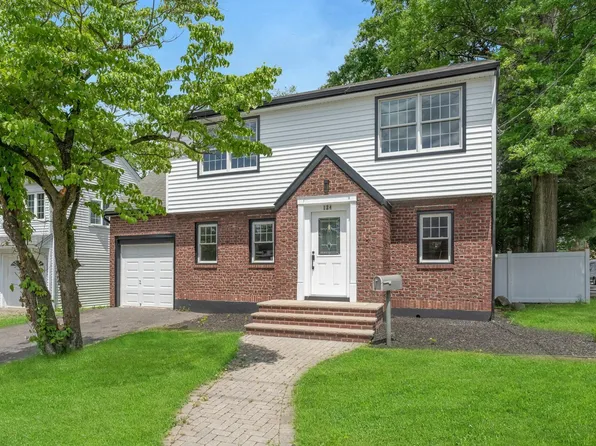 124 New Milford Ave, Dumont, NJ 07628