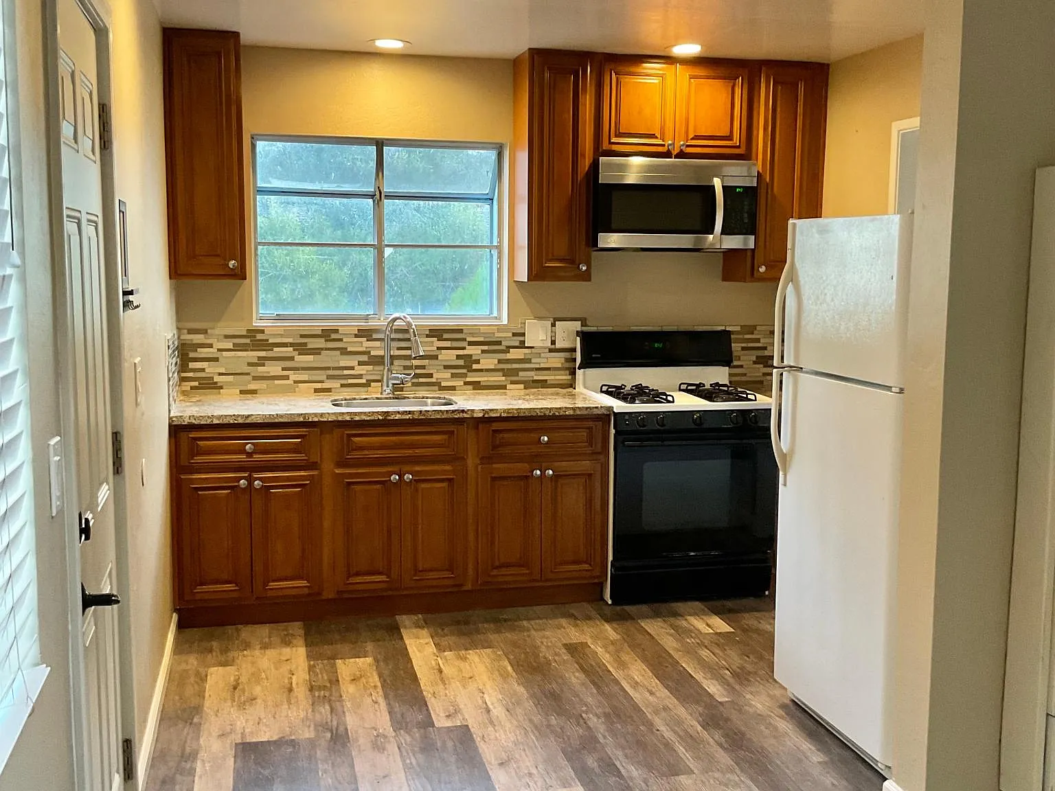 1 bed, 550 sqft, $2,000 — Photo 3