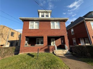 365 Halcomb Ave, Clairton, PA 15025