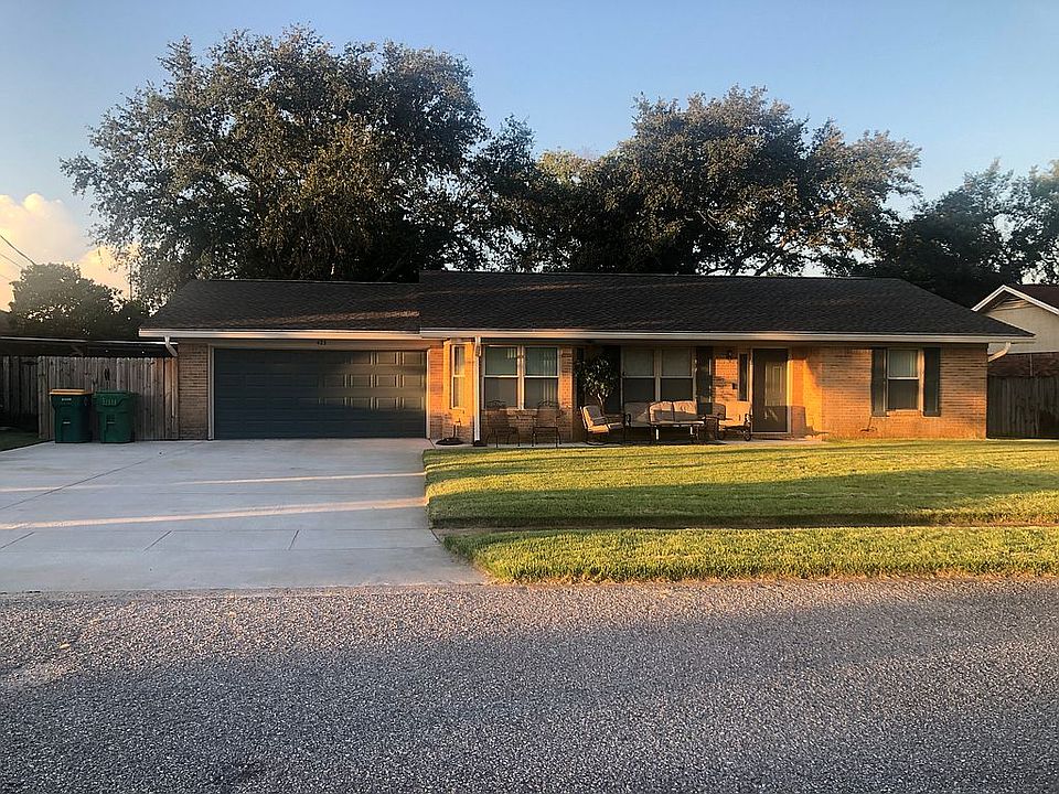 1st image of 423 Fleetwood Dr