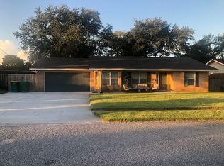 423 Fleetwood Dr, Mary Esther, FL 32569