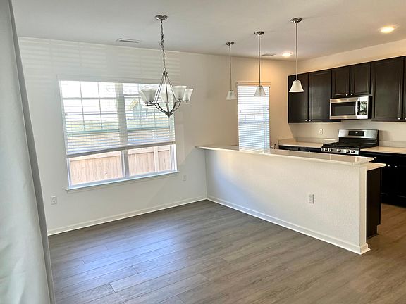 3rd image of 2050 Canning Pl