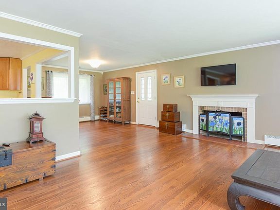 4th image of 8521 Richmond Ave
