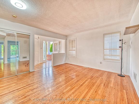 5th image of 3706 Forest Bluff Cres