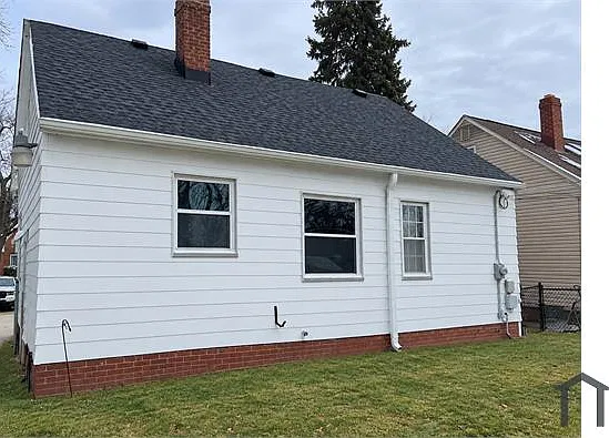 3 bed, $2,300 — Photo 2