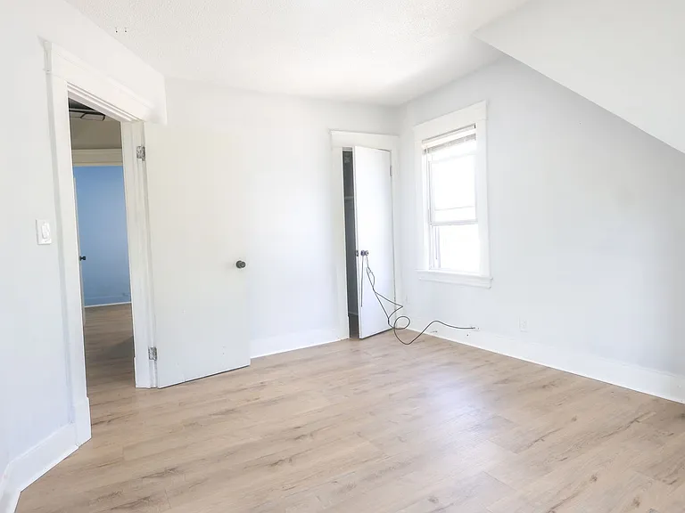 3440 E 145th St — Photo 12