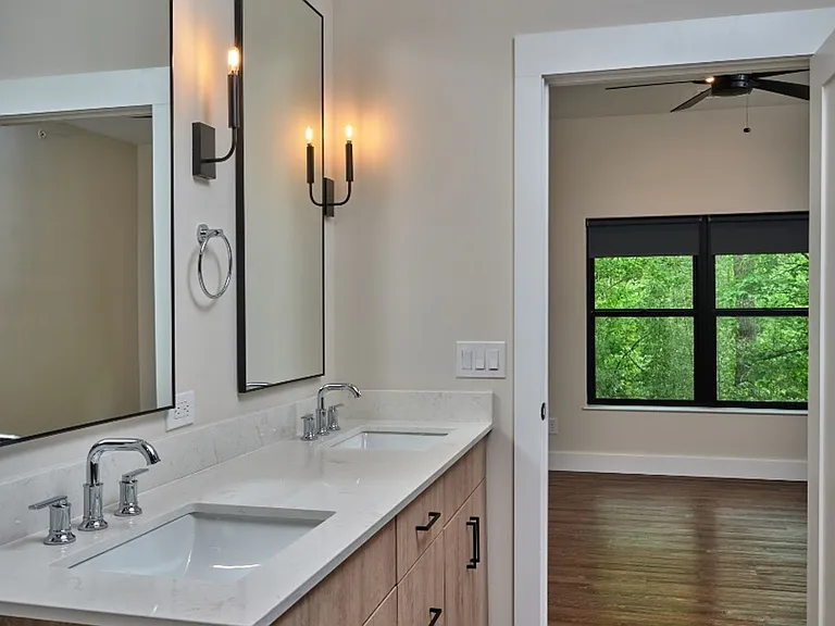 4040 Walton Creek Rd #107 — Photo 25