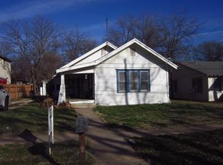 320 W Willingham St, Cleburne, TX 76033
