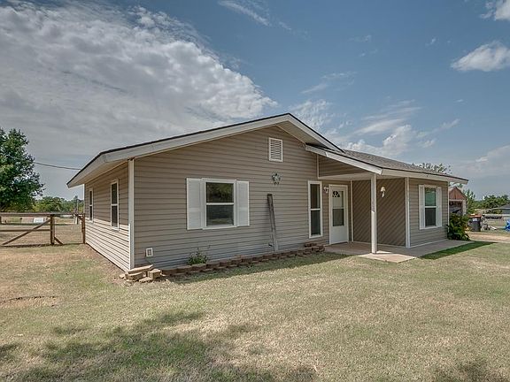 2nd image of 965 Cabin Rd