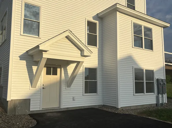 41 Wood Rd #41B, Gorham, ME 04038