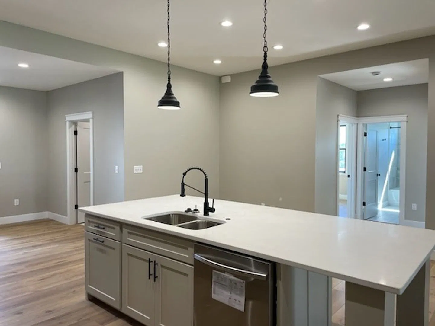 New Construction 3bd/2ba duplex (Calli Court) — Photo 3