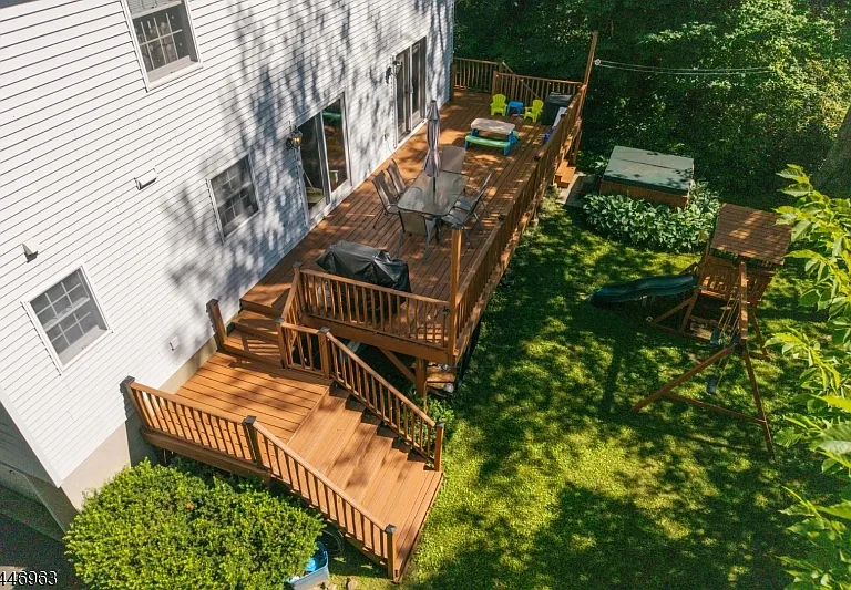 2057 Lakeside Dr W — Photo 13