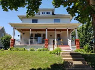 438 2nd St, Columbus Junction, IA 52738