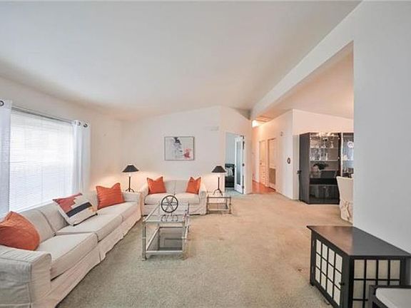 4th image of 51 Penny Ln