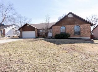 1247 Stephenridge Dr, Saint Charles, MO 63304