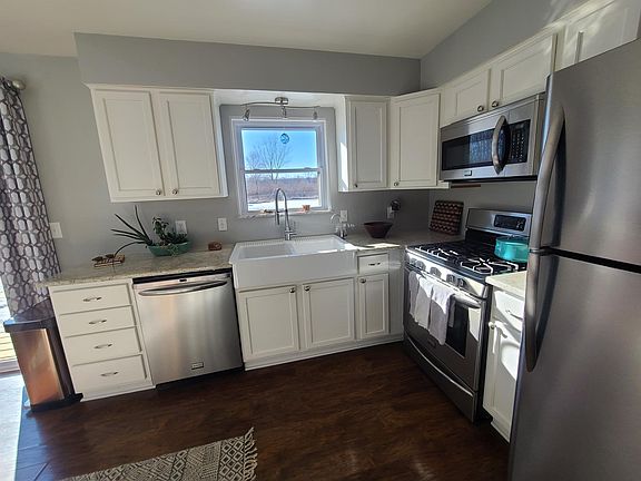 5th image of 8399 Huron River Dr