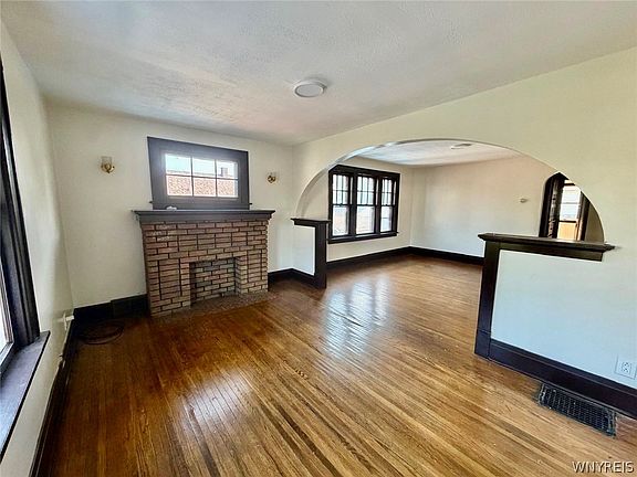 5th image of 332 Parkridge Ave