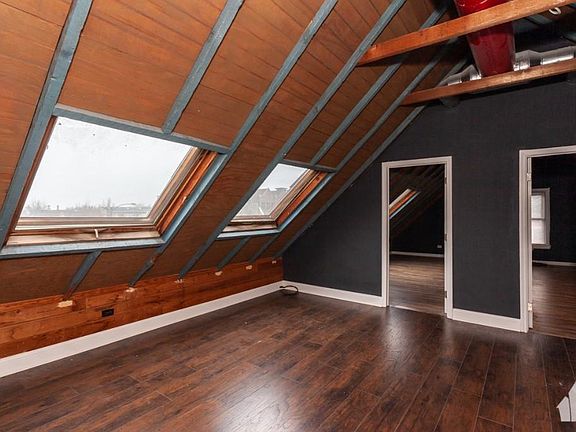 2nd image of 3146 N Southport Ave #2F