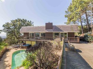 7560 Hansom Dr, Oakland, CA 94605