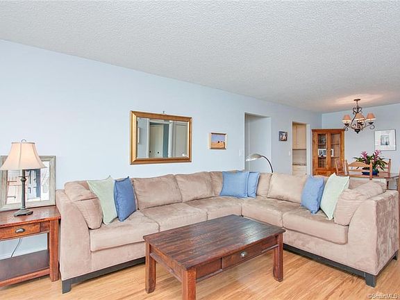 3rd image of 1 Strawberry Hill Ave APT 4D