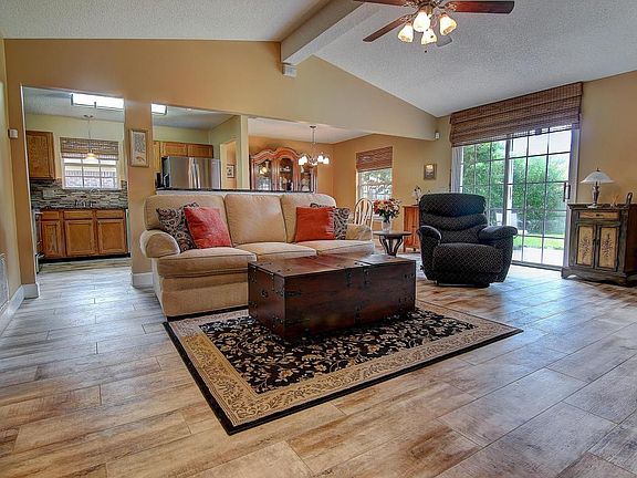 2nd image of 7556 Deer Cove Ln
