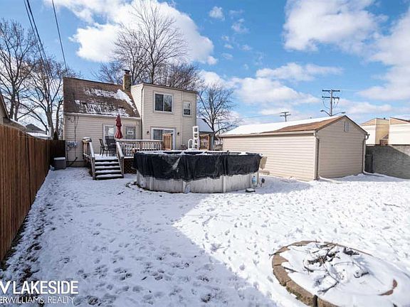 4th image of 21523 Lakeview St