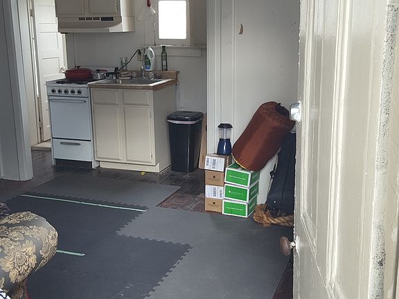 2nd image of 1509 6th St APT 3
