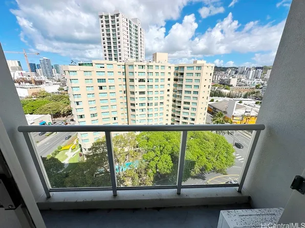 1315 Kalakaua Ave APT 1502, Honolulu, HI 96826