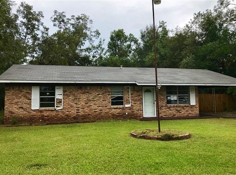 2nd image of 842 Branch Ave