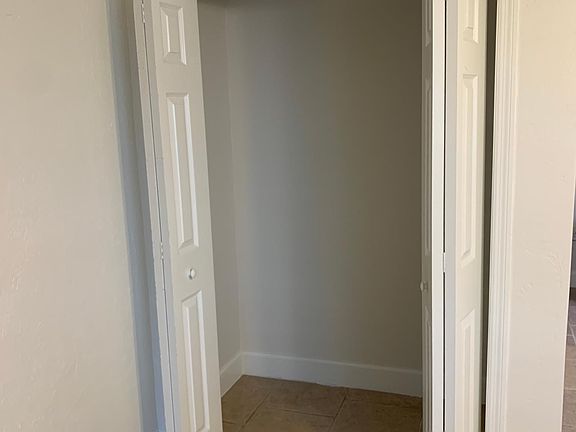 4th image of 418 Plaza Ave #109