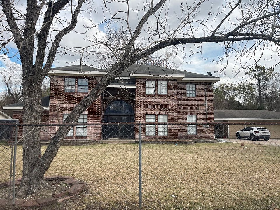 1st image of 1827A Isom St