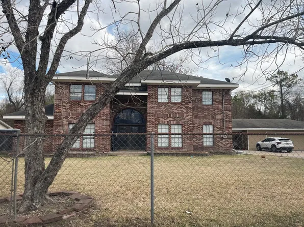 1827A Isom St, Houston, TX 77039