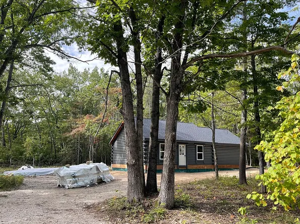 7408 E Grand Lake Rd, Presque Isle, MI 49777