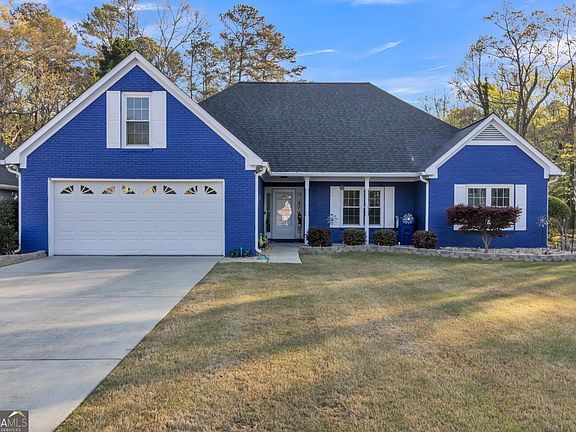 3rd image of 6 Springcrest Trl